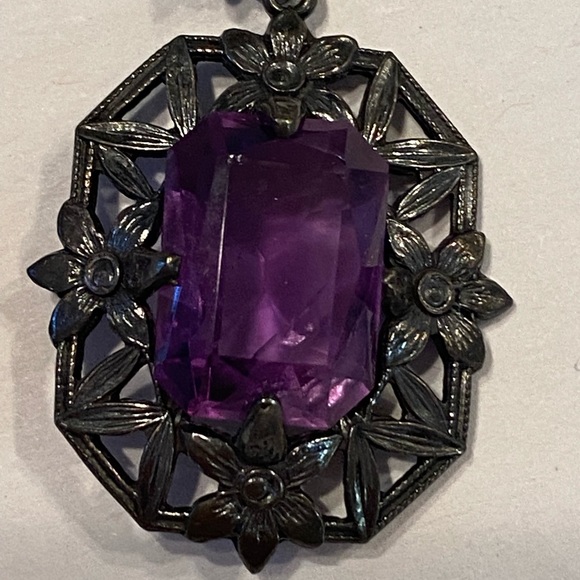 Vintage Amethyst and Sterling Screw Backs circa 1920s - Picture 9 of 9